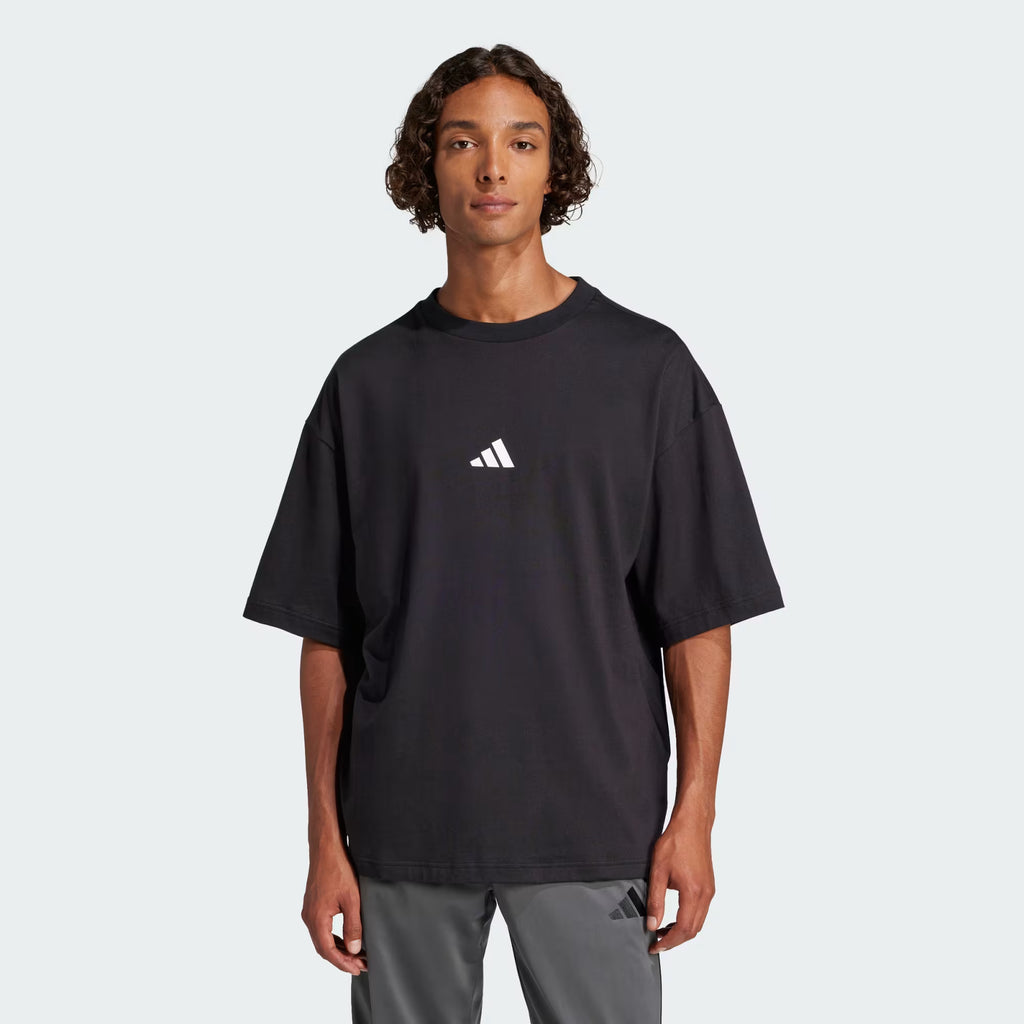 FUTURE ICONS SMALL LOGO T-SHIRT